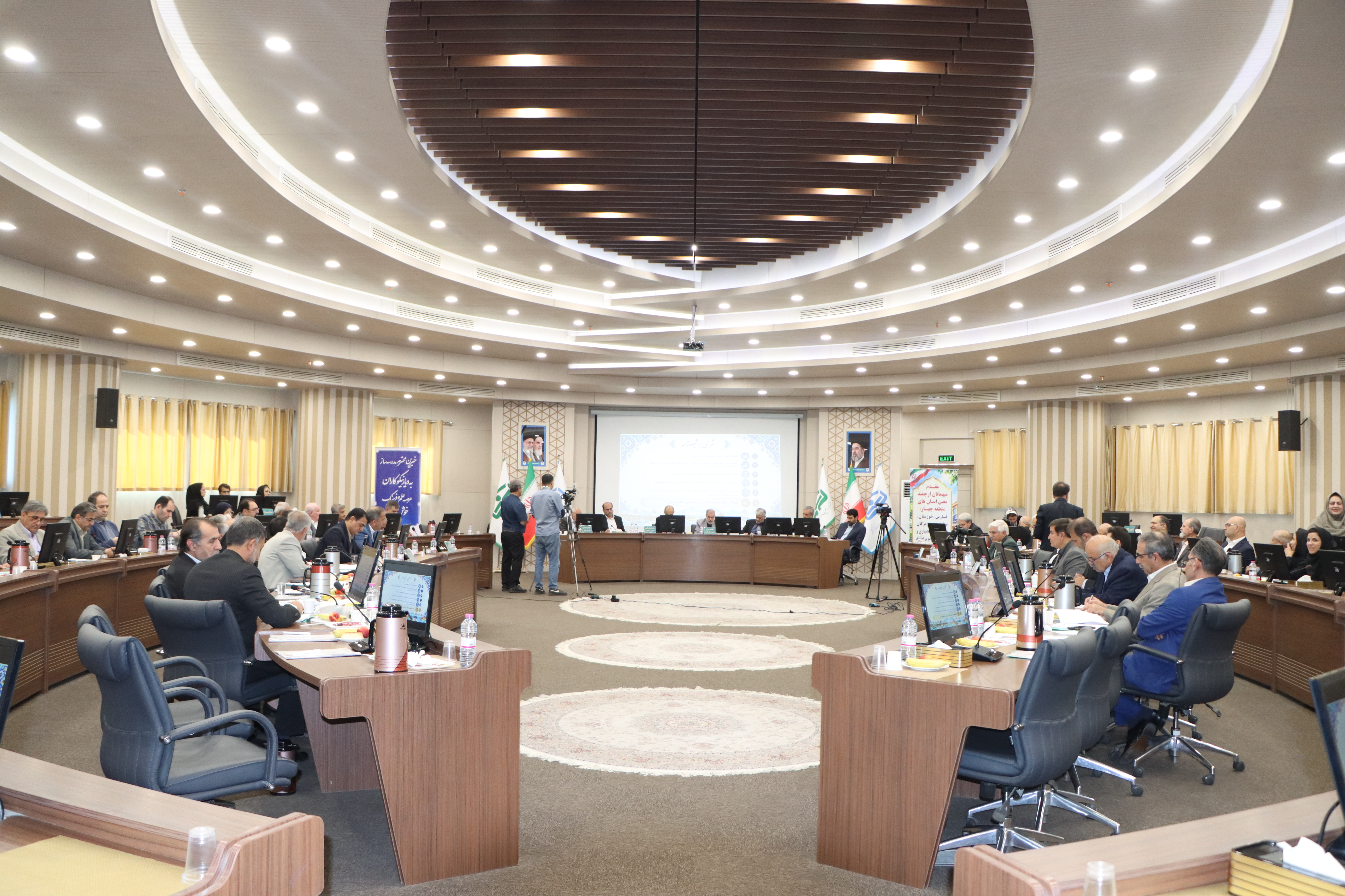 بیانیهپایانیروسایمجامعومدیرانعاملخیرینمدرسهسازومعاونینمشارکتهایمردمیمعیناستانهایمنطقه4کشور